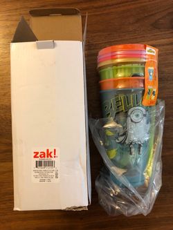 Zak! Illumination Minions Glow in Dark Tumblers w/ Lid & Straw 25oz 4-Pack