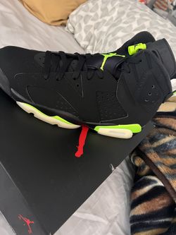 Jordan 6 Electric Green Size 10.5 DS