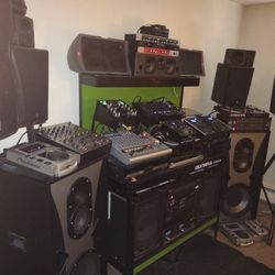 Dj Equipment 