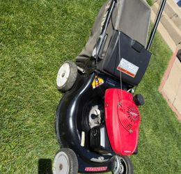 HONDA SELF PROPELLED  LAWN MOWER