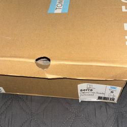 TOMS 8w Serra boots