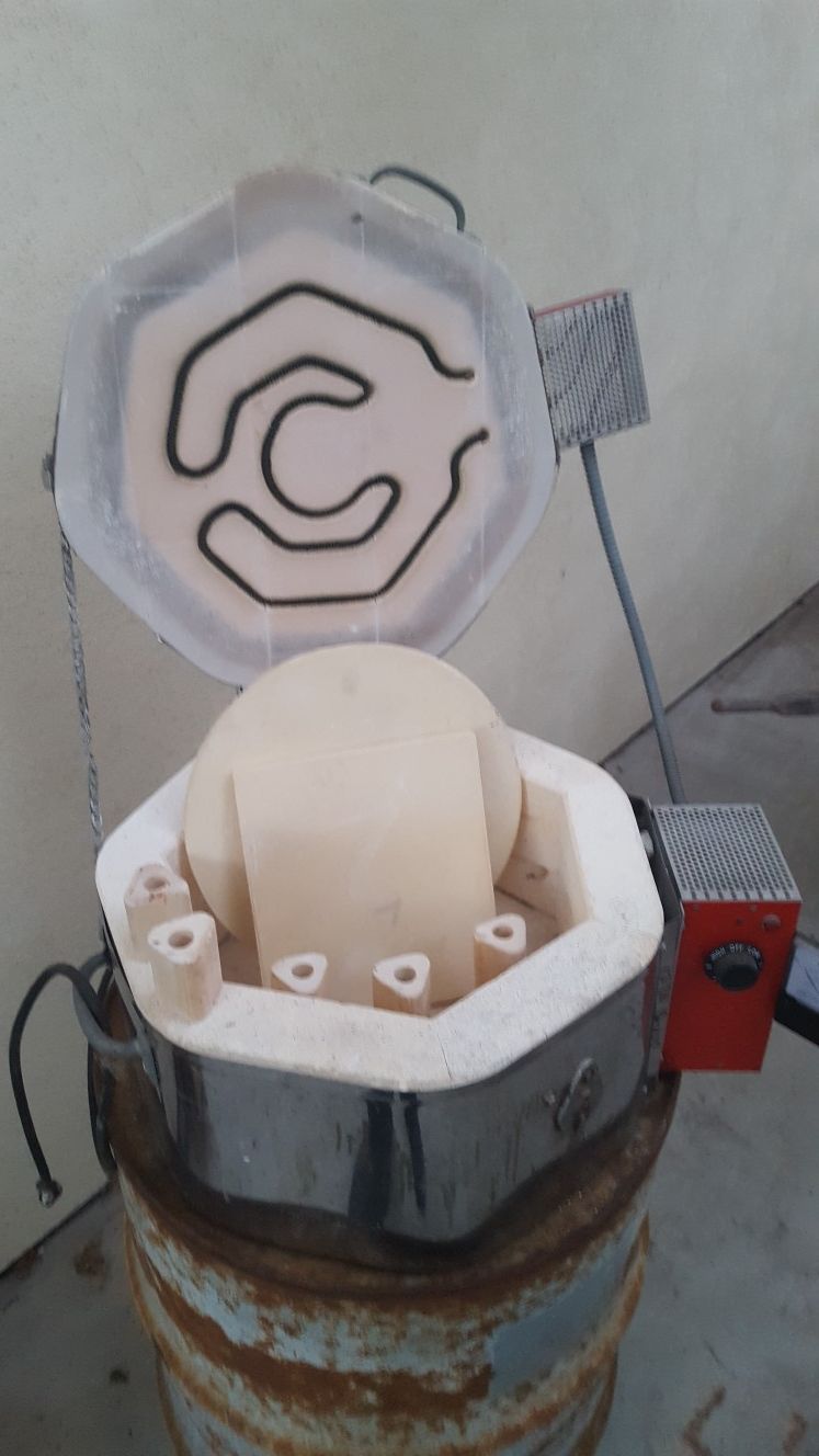 Evenheat Pottery Kiln Model GT 146, 120 Volts, 15 Amps, 1800 Watts for