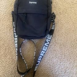 Supreme Shoulder Bag SS18