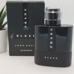 Prada 

Luna Rossa Black Eau de Parfum

1.6 fl 
