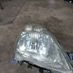 2004-2009 Toyota Prius Passenger Right Halogen Headlight