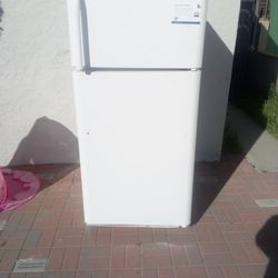 Frigidaire  Refrigerator 