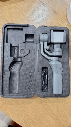 DJI Osmo Mobile 2 Smartphone GimbalOM170 w/ Case