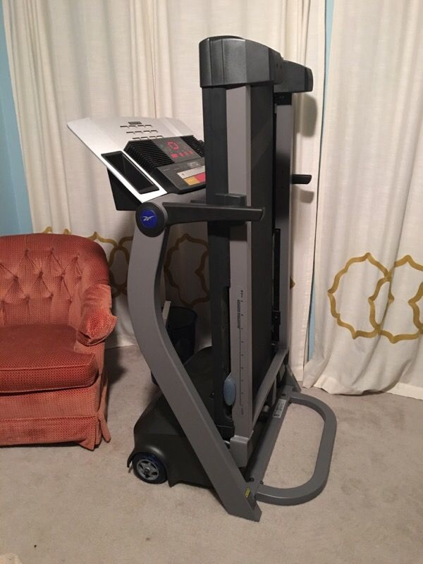 Reebok RX 6200 Treadmill for Sale in Fort Worth TX OfferUp