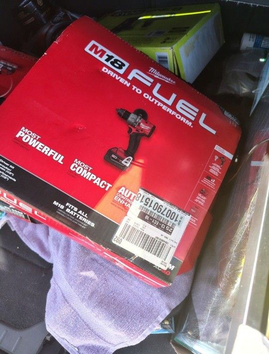 Milwaukee Fuel Hammer Drill Kit