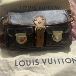Luis Vuitton Purse