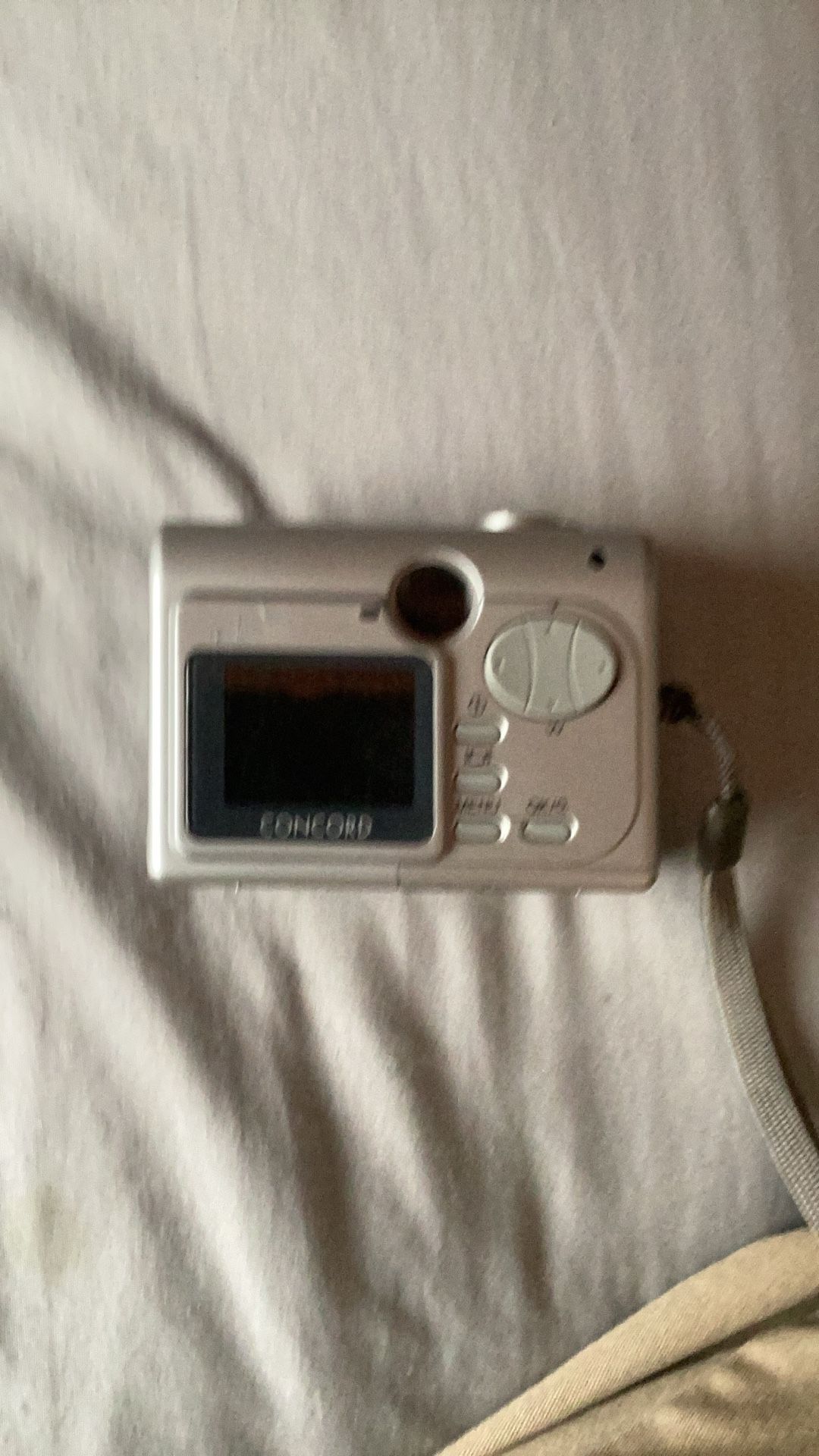 9.99 Camera Only 1 Part Broken