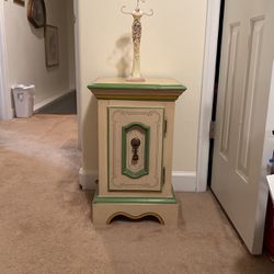 Pretty!!! Cream/ Beige With Light Green Trim End Table/Night Stand 