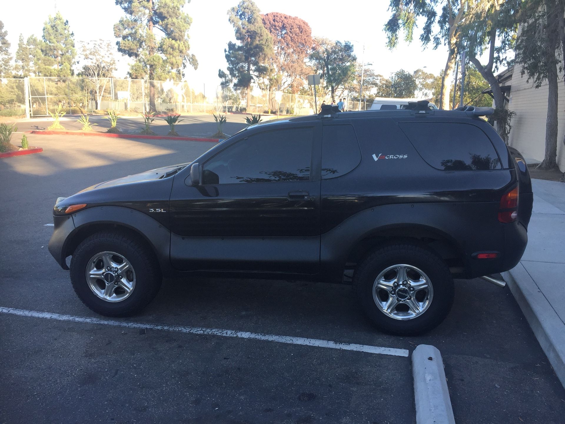 1999 Isuzu VehiCROSS