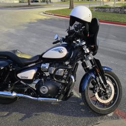 2024 Royal Enfield Super meteor 650