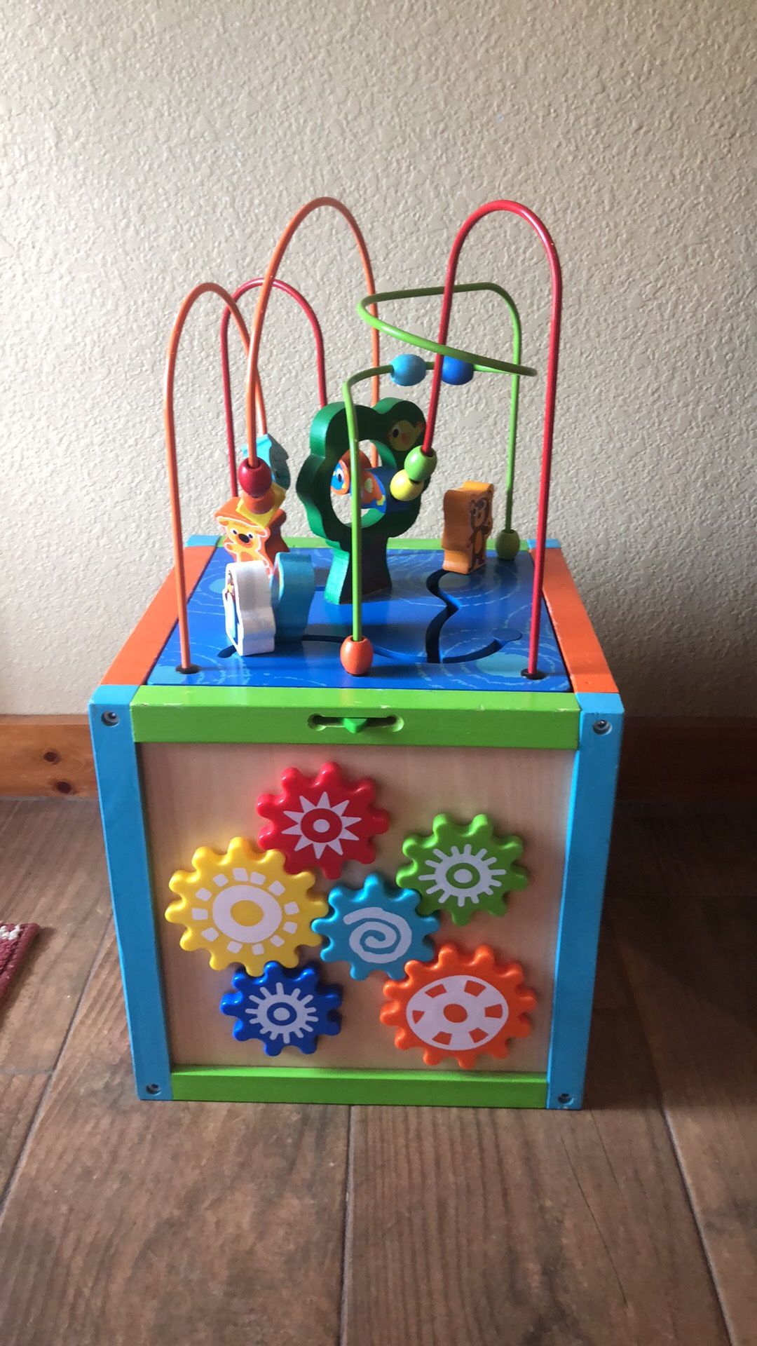 Wood Activity Cube 