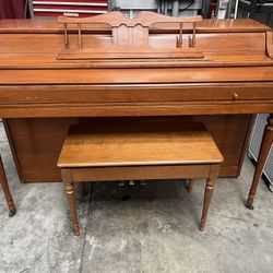 Wurlitzer upright spinet piano 
