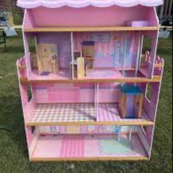Dollhouse 