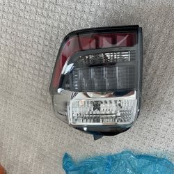 Toyota 4Runner 2014-2020 passenger  Tail lamp