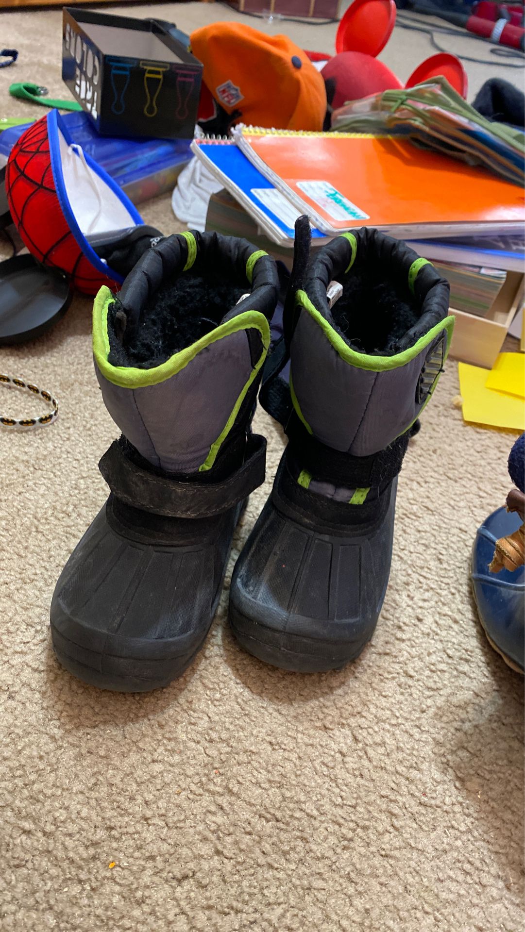 Kids snow boots