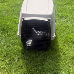 Dog Kennel / Crate