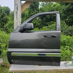 2005 Jeep Liberty Front Left Door