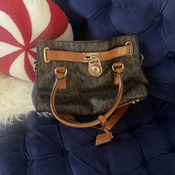 Michael Kors Purse So Beautiful  MK Bag Must Go Asap Feel Free To Make An Offer 
