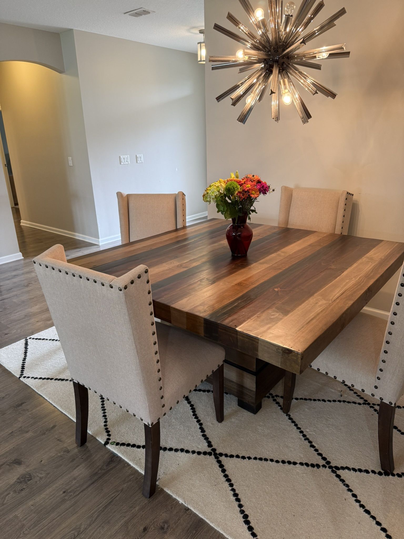 Elegant Wooden Dining Table with 6 Chairs – Cindy Crawford Collection (Rooms To Go)