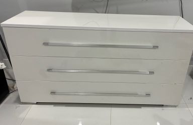 Se vende gavetero