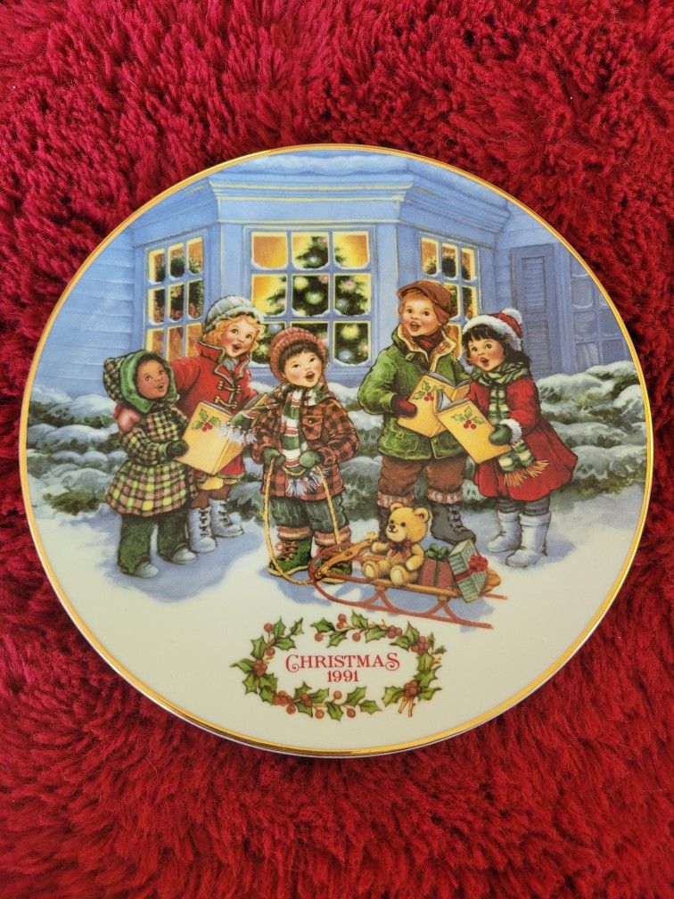 "Perfect Harmony" 22k Gold Trim