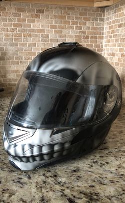 Skull motorcycle helmet