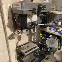 Bench Drill Press. 8 Inch, 5 Speed