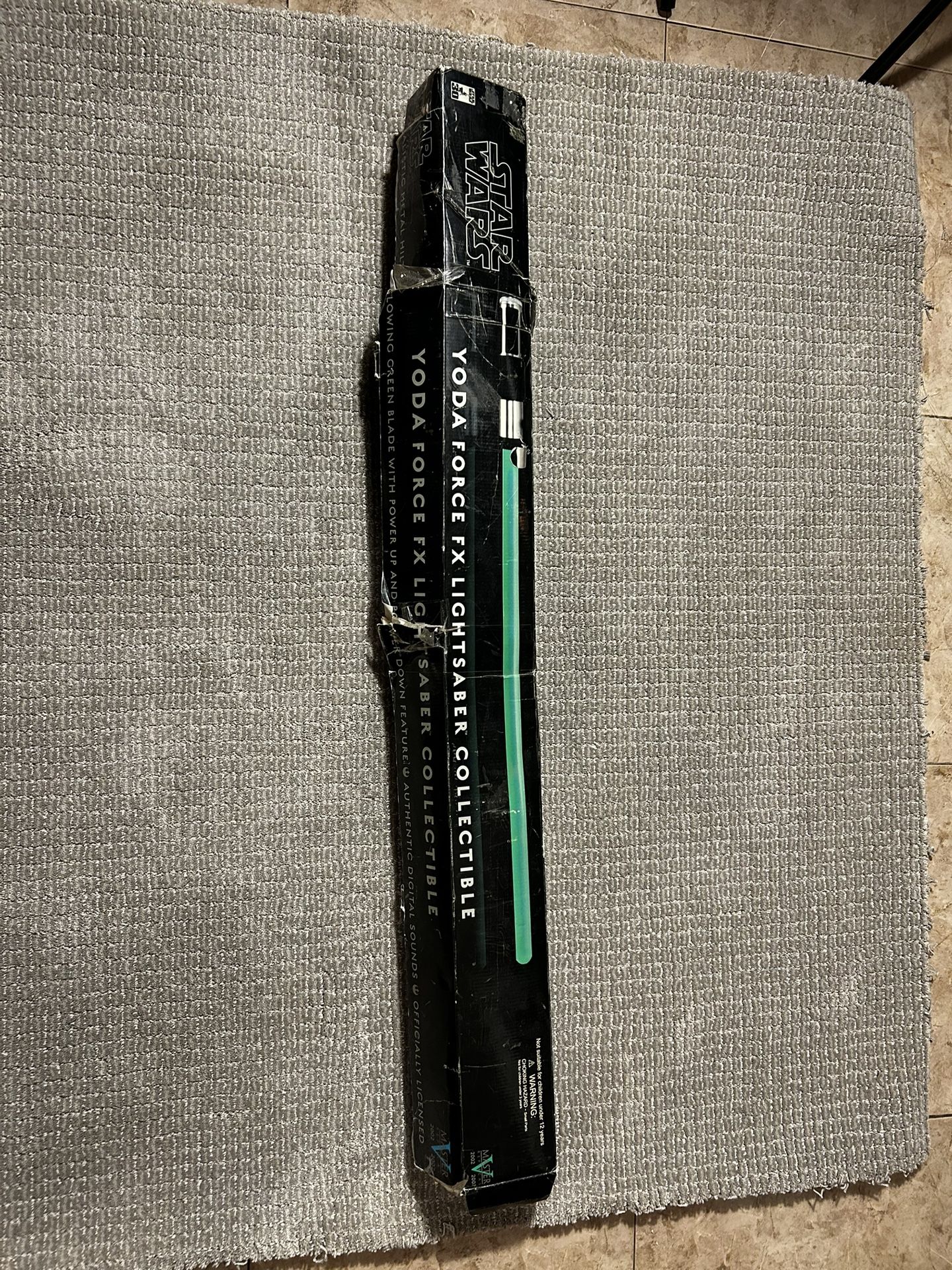 Star Wars Yoda  Fx Lightsaber Collectible 