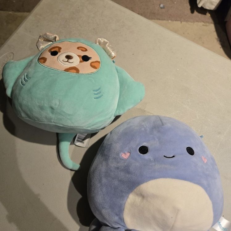 2 Squishmallows