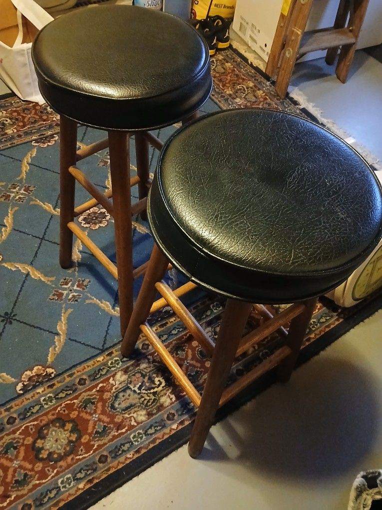 2 30 Inch Bar Stools