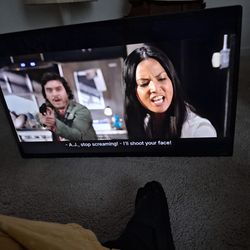 32inch HD Smart TV onn roku