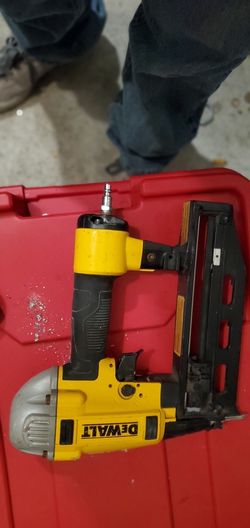 Dewalt Finish Nailer