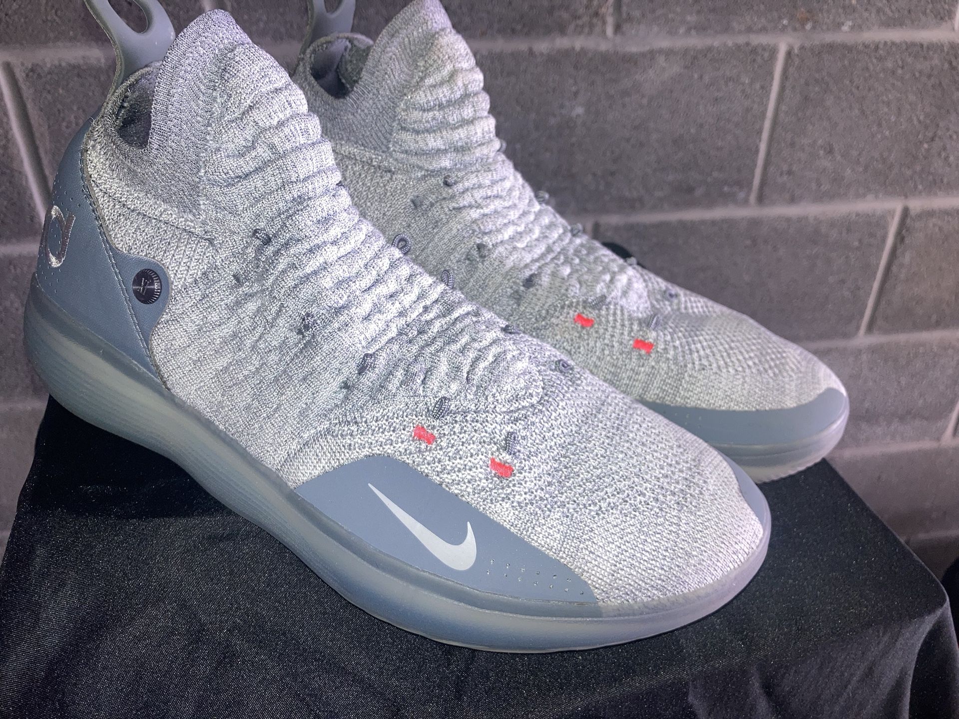Nike KD 11 Cool Grey Never Worn Sz