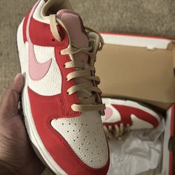 Nike Dunk “Bacon”