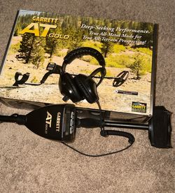 Garrett AT Gold Metal Detector, Waterproof, Made in USA used only 1 time for 30 min.