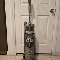 Shark Navigator Deluxe