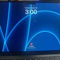 MacBook Air 13” M2 (16GB RAM / 256GB SSD) - Excellent condition! 