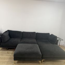 3-piece modular sectional features a chaise 