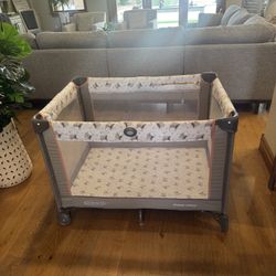 Graco Pack 'n Play Owl Themed Playard with Washable Sheet