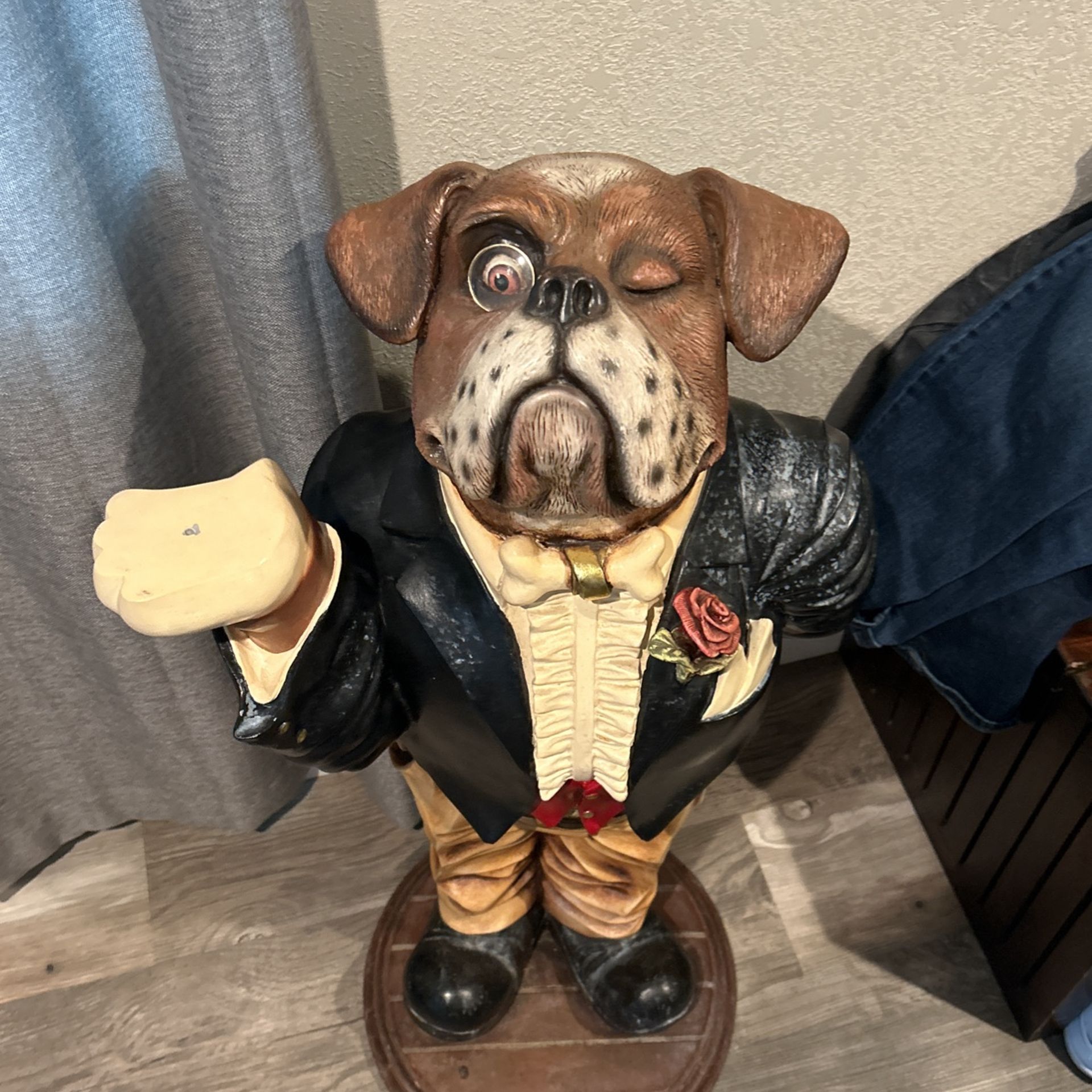 Statue Dog Unlimited