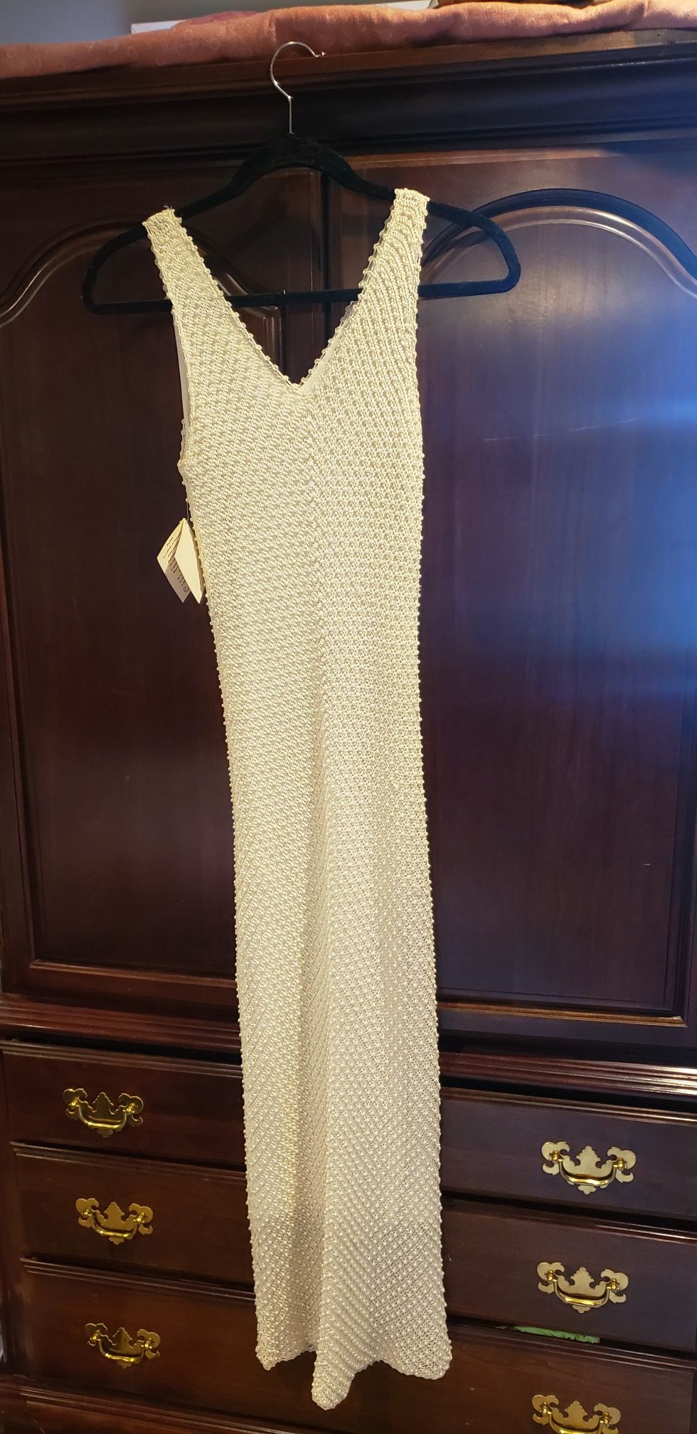 White gown (krashetta)