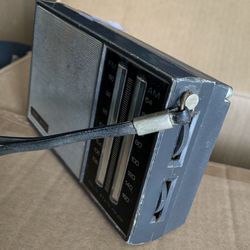 General Electric Solid State AM/FM Vtg Radio Model 6230