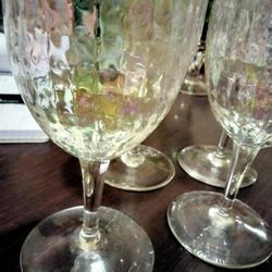 Wine Glass Iridescent  Set 4