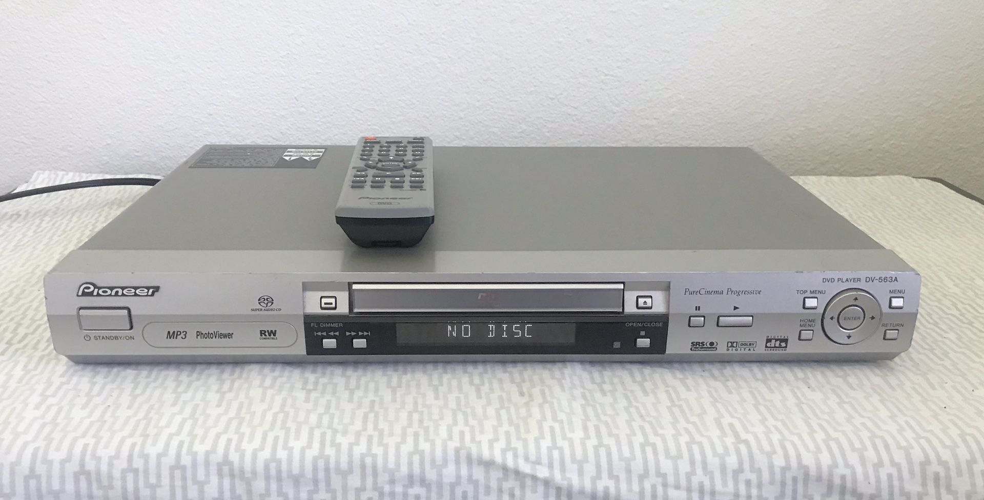Pioneer DV-563A Universal MP3/DVD/CD/SACD/DVDA Player With Remote. Working Unit