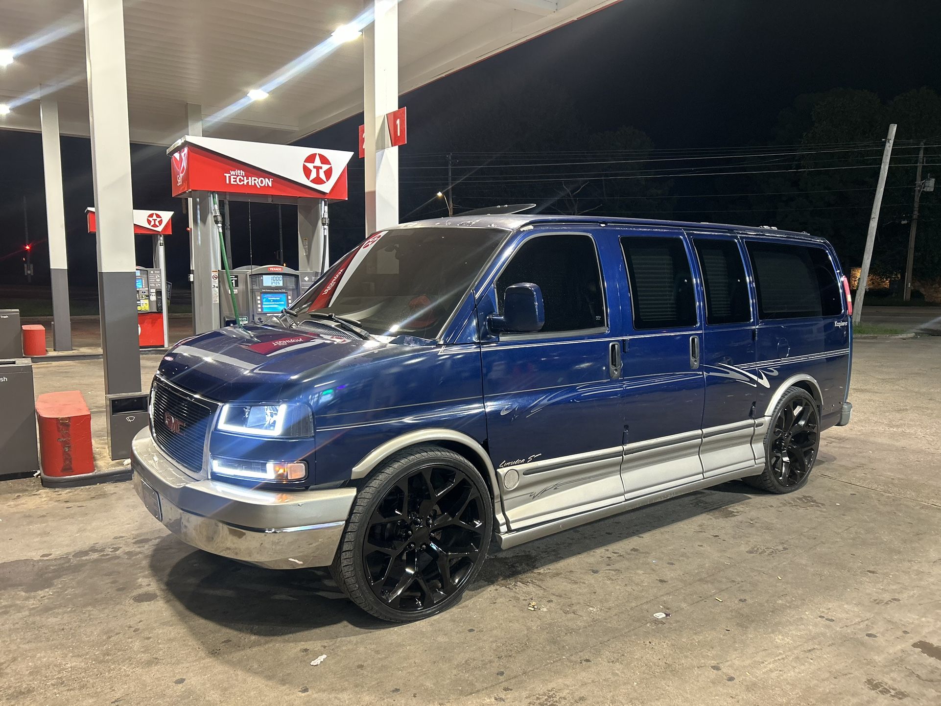 2003 GMC Savana