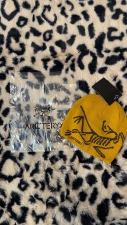 Arc'teryx yellow Knit Beanie with Tags